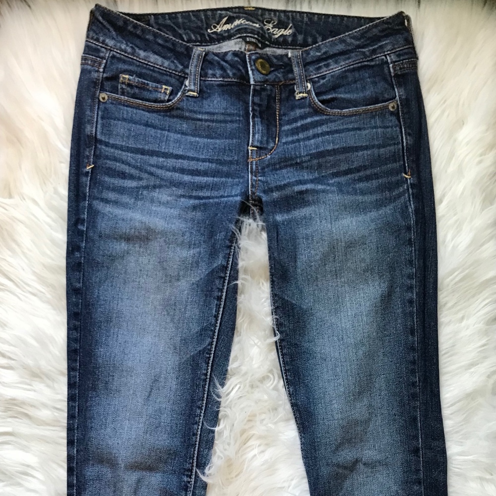 American Eagle Medium Wash Skinny Jeans